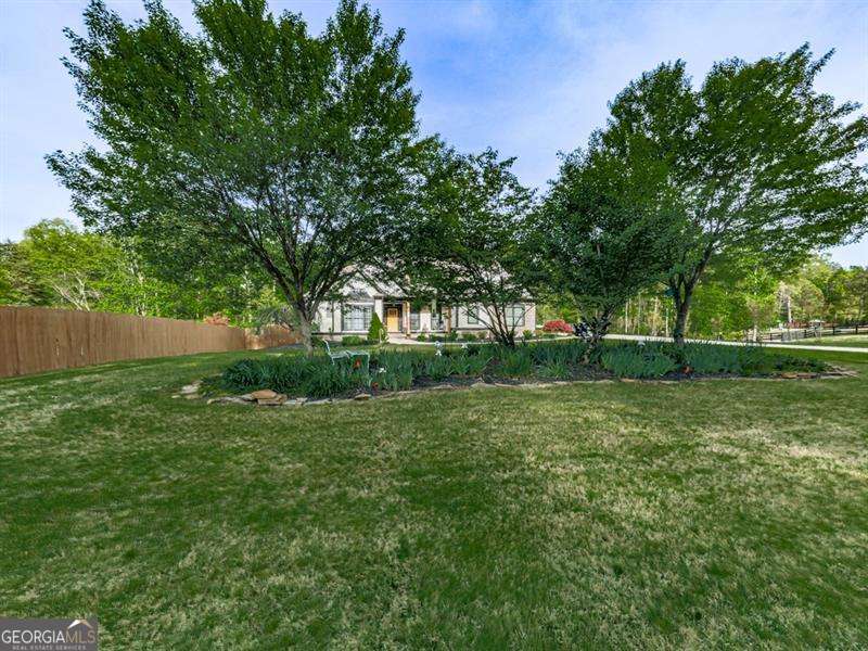 1076 Pinyan Lane, Canton