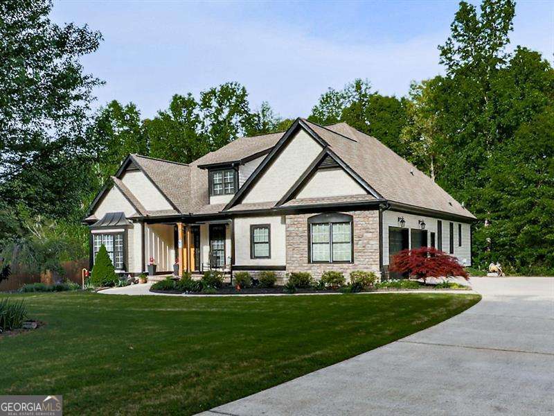 1076 Pinyan Lane, Canton