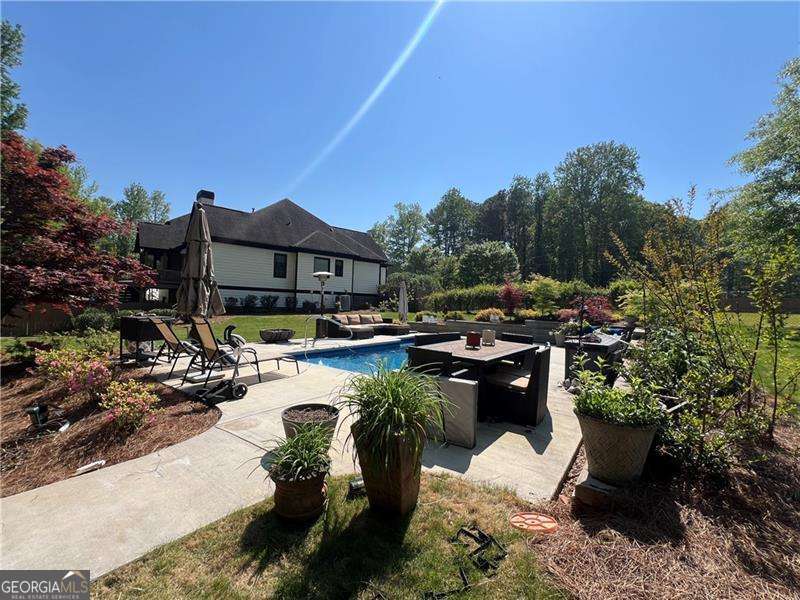 1076 Pinyan Lane, Canton