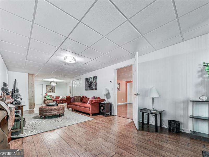 1076 Pinyan Lane, Canton