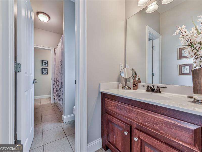 1076 Pinyan Lane, Canton