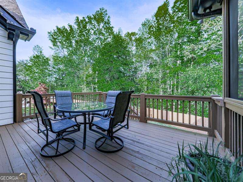 1076 Pinyan Lane, Canton