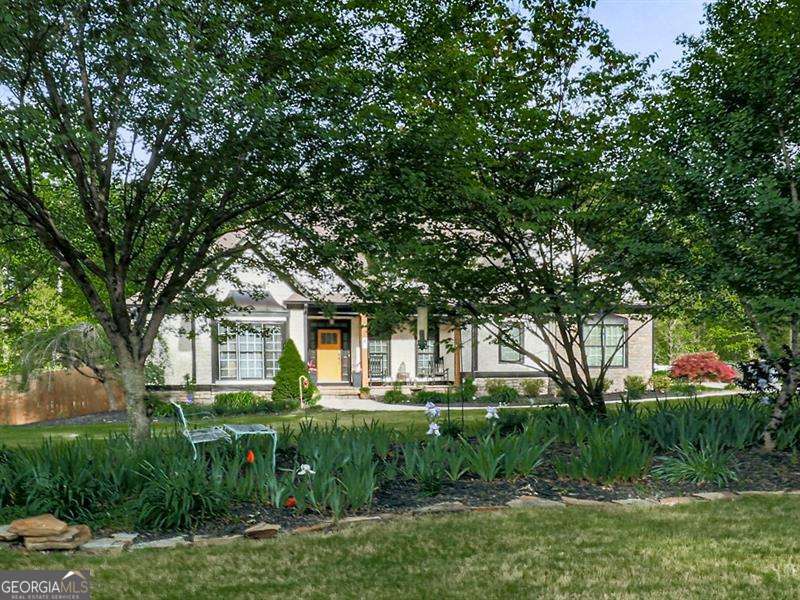 1076 Pinyan Lane, Canton