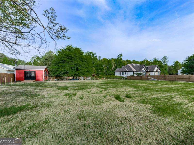 1076 Pinyan Lane, Canton