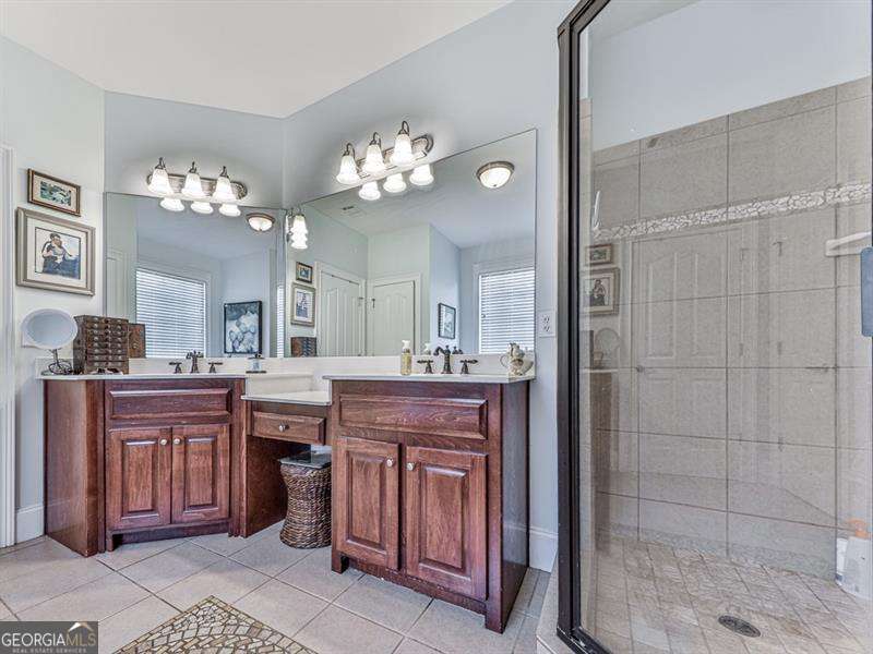 1076 Pinyan Lane, Canton