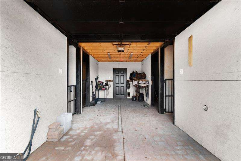 3547 Reavis Mountain Road