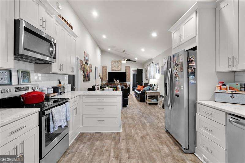 3547 Reavis Mountain Road