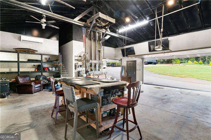 3547 Reavis Mountain Road