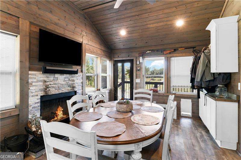 3547 Reavis Mountain Road