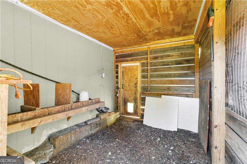 3547 Reavis Mountain Road