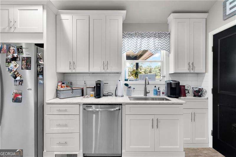 3547 Reavis Mountain Road