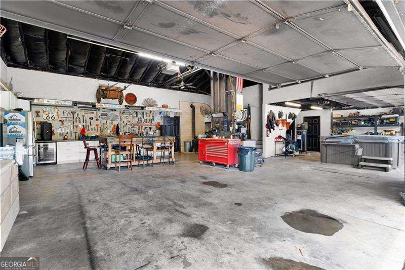 3547 Reavis Mountain Road