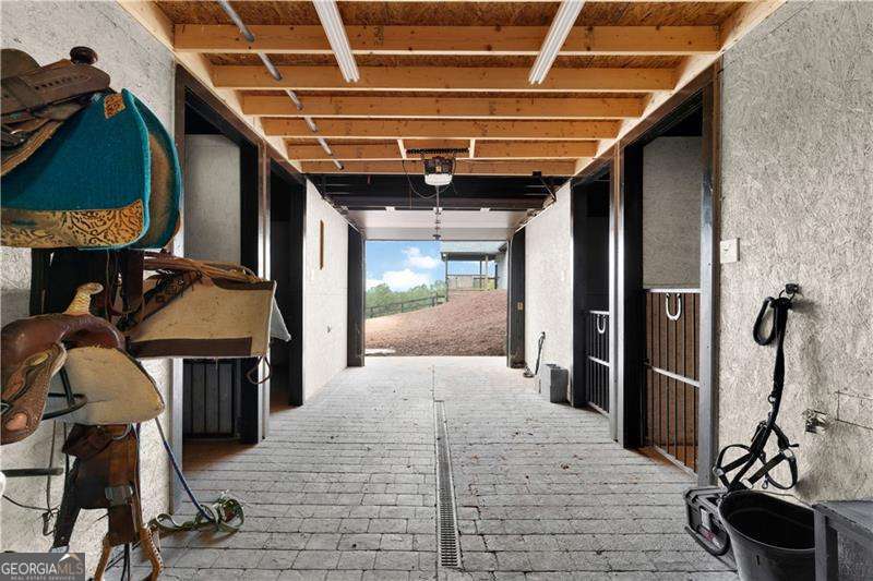 3547 Reavis Mountain Road