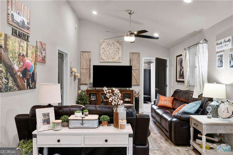 3547 Reavis Mountain Road