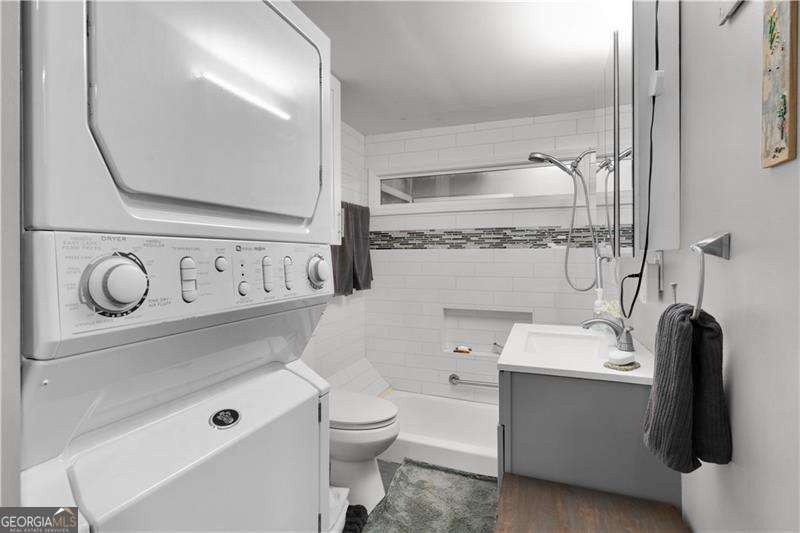 3547 Reavis Mountain Road