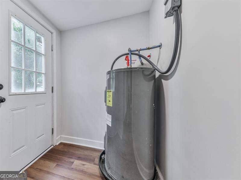 6 Hillside Avenue SE