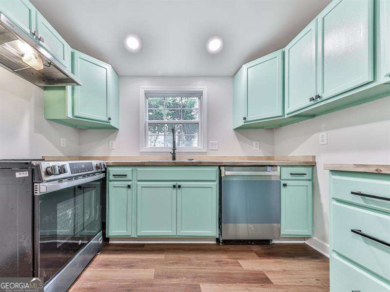 6 Hillside Avenue SE