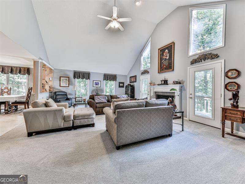 5855 Wills Lake Road