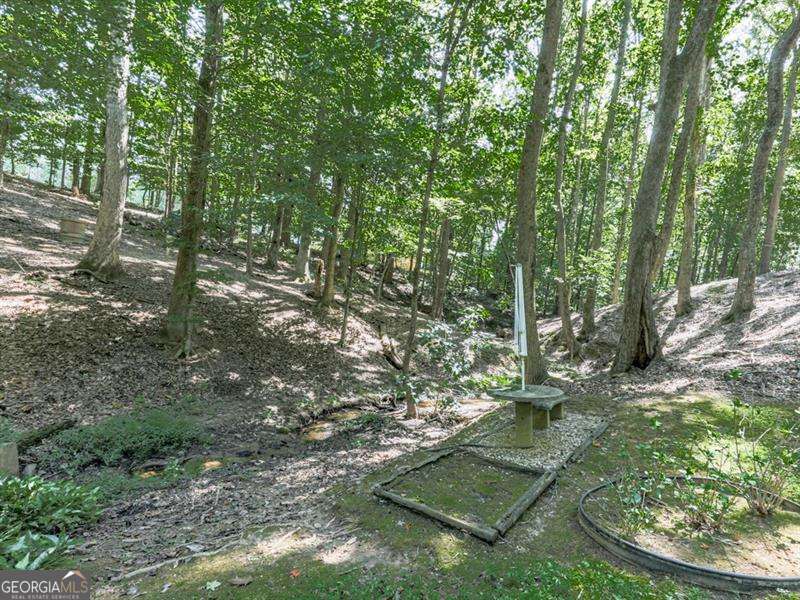 5855 Wills Lake Road