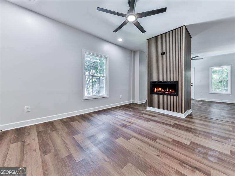 6 Hillside Avenue SE