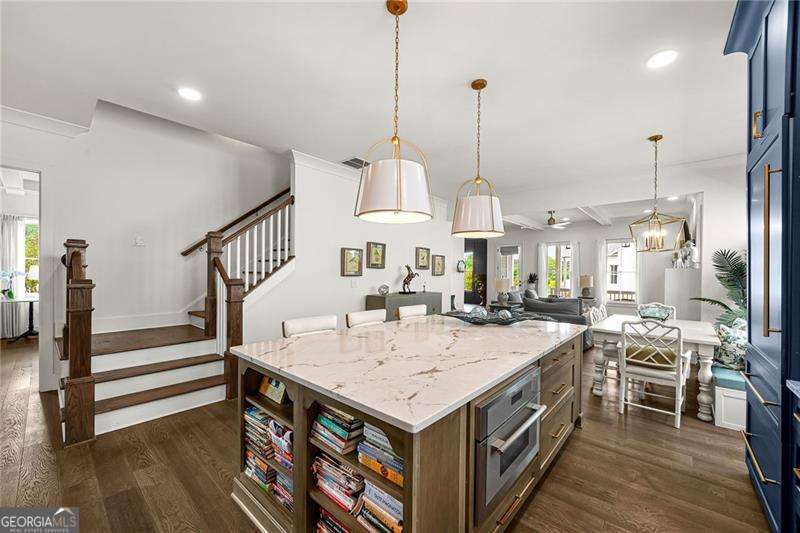 1025 Crossroad Trail