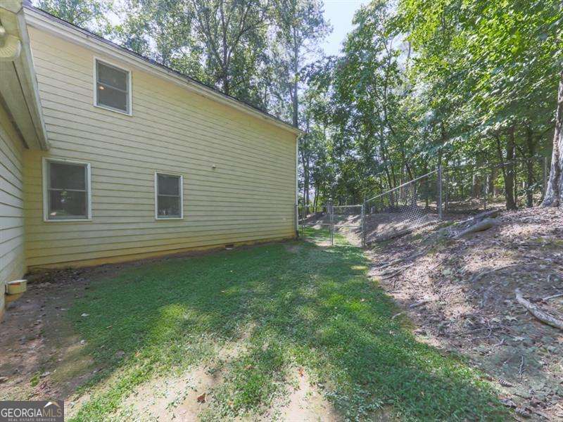 5855 Wills Lake Road