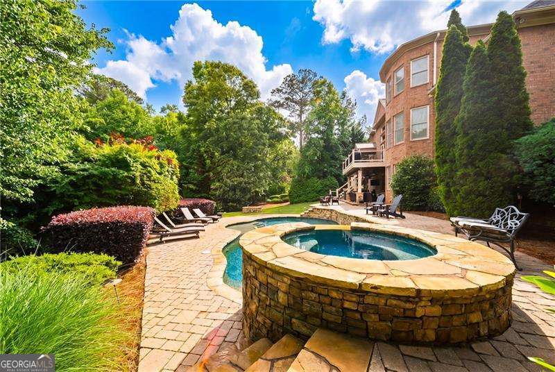 1032 Windsor Green Drive