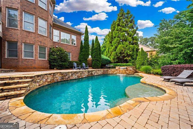 1032 Windsor Green Drive