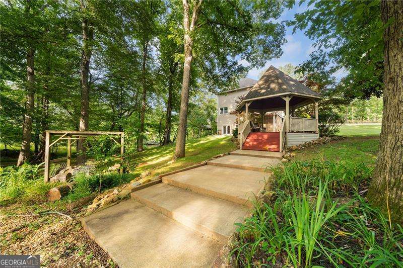 31 Fawn Lake Trail NE
