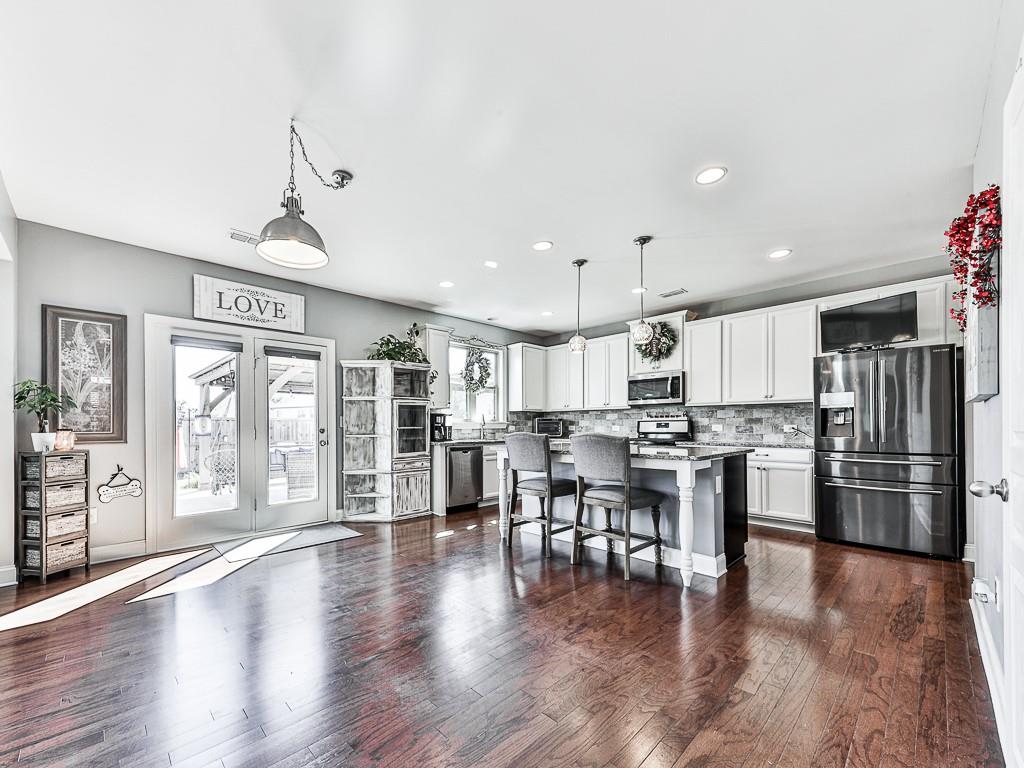 3008 Creekshire Court