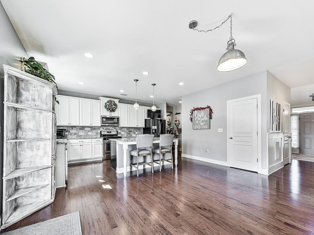 3008 Creekshire Court