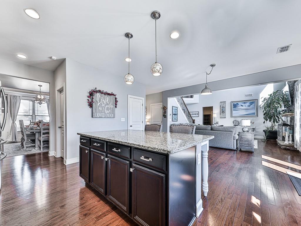 3008 Creekshire Court