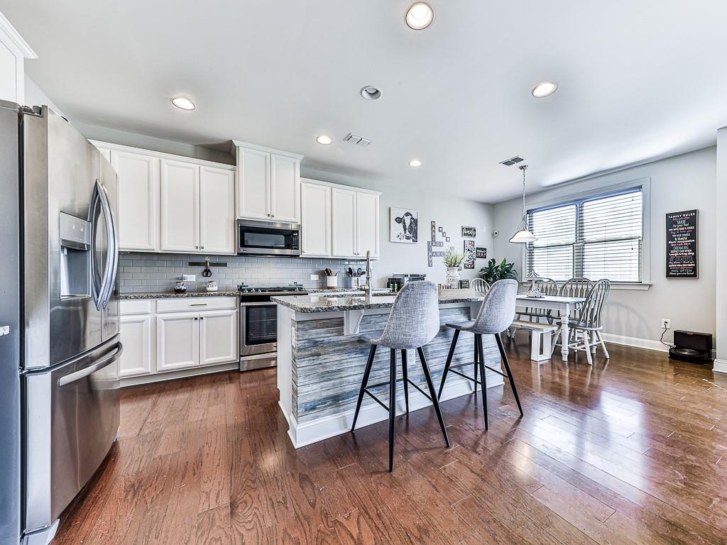 3004 Creekshire Court