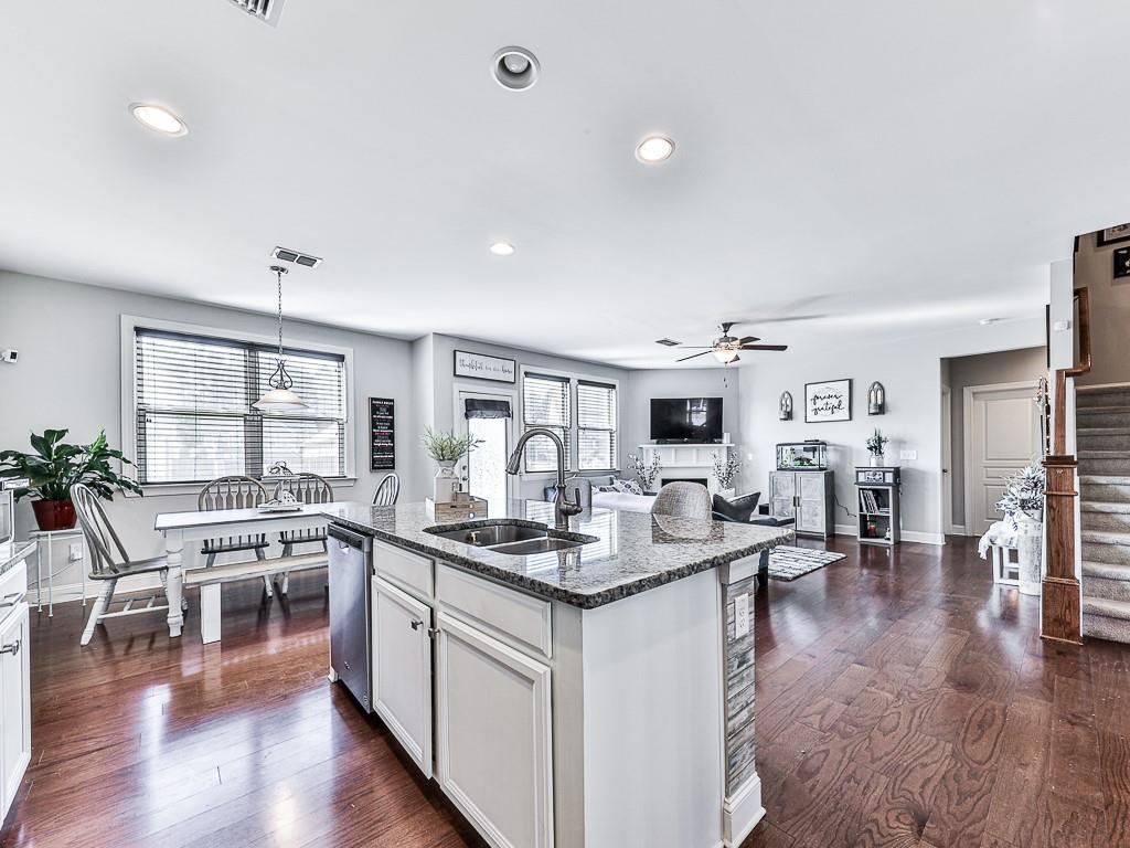 3004 Creekshire Court