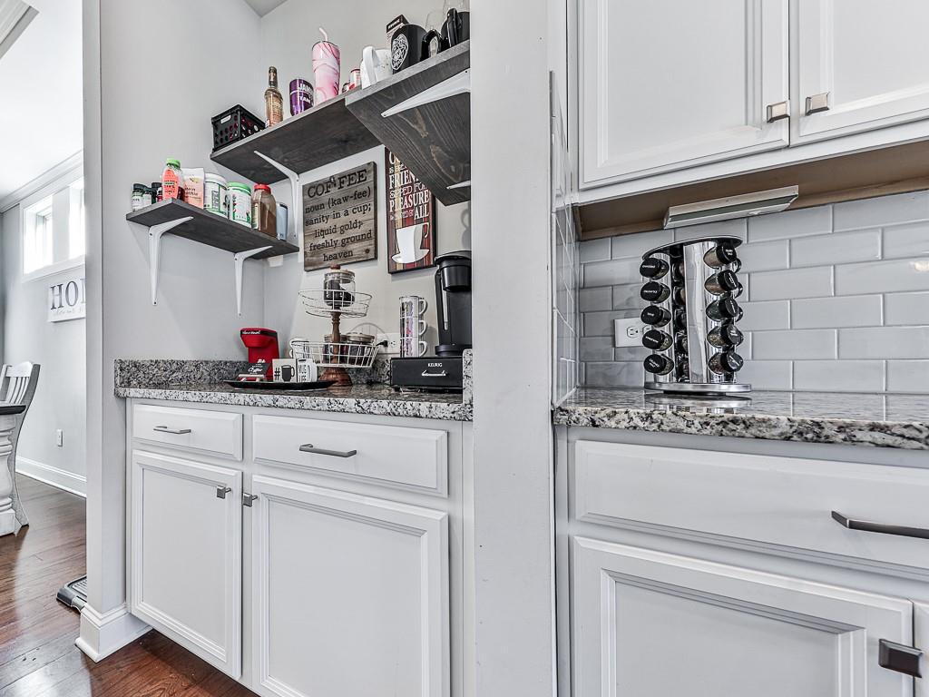 3004 Creekshire Court