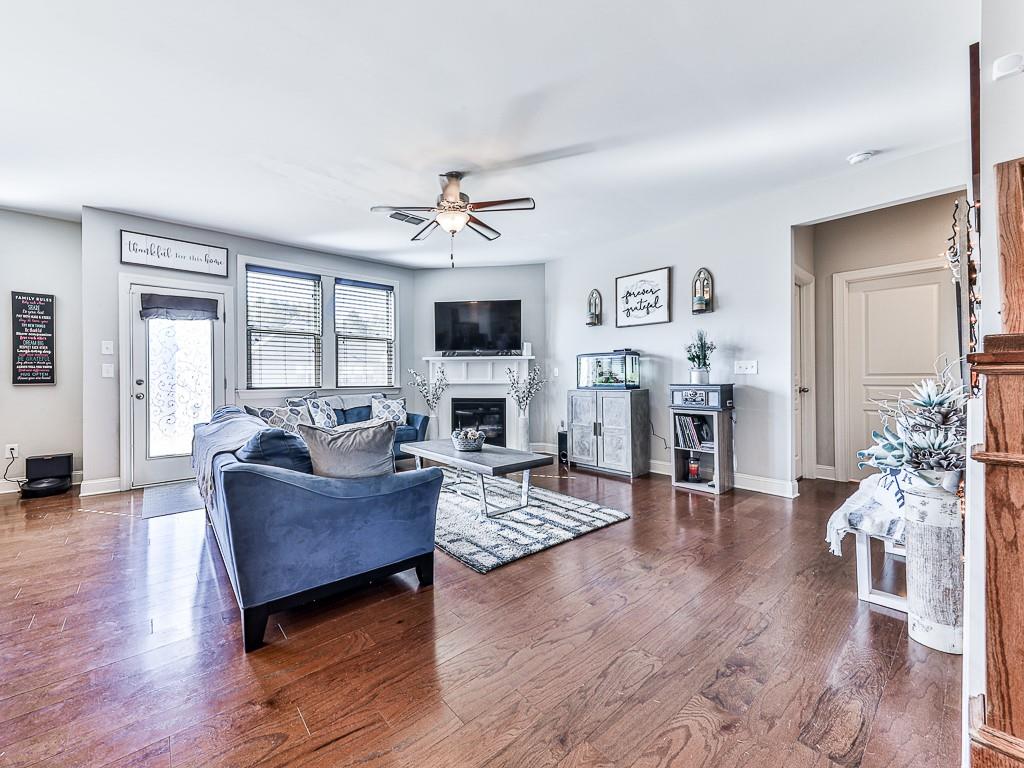 3004 Creekshire Court