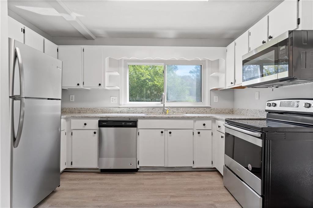 413 Hilltop Cir Extension SW