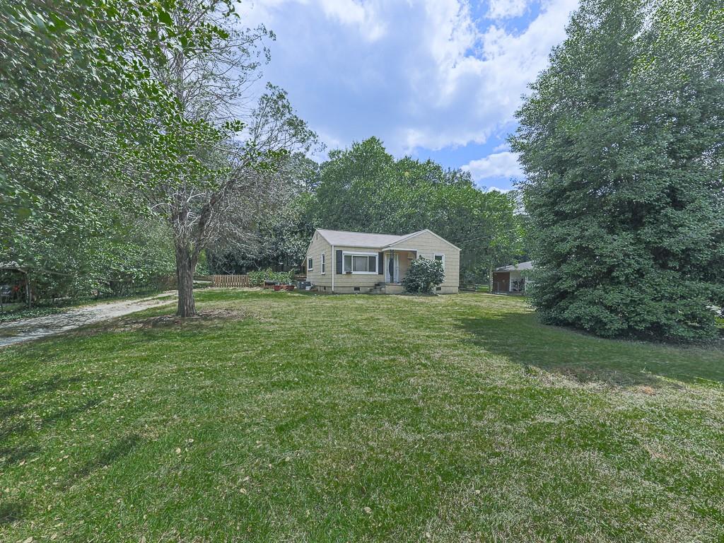 413 Hilltop Cir Extension SW