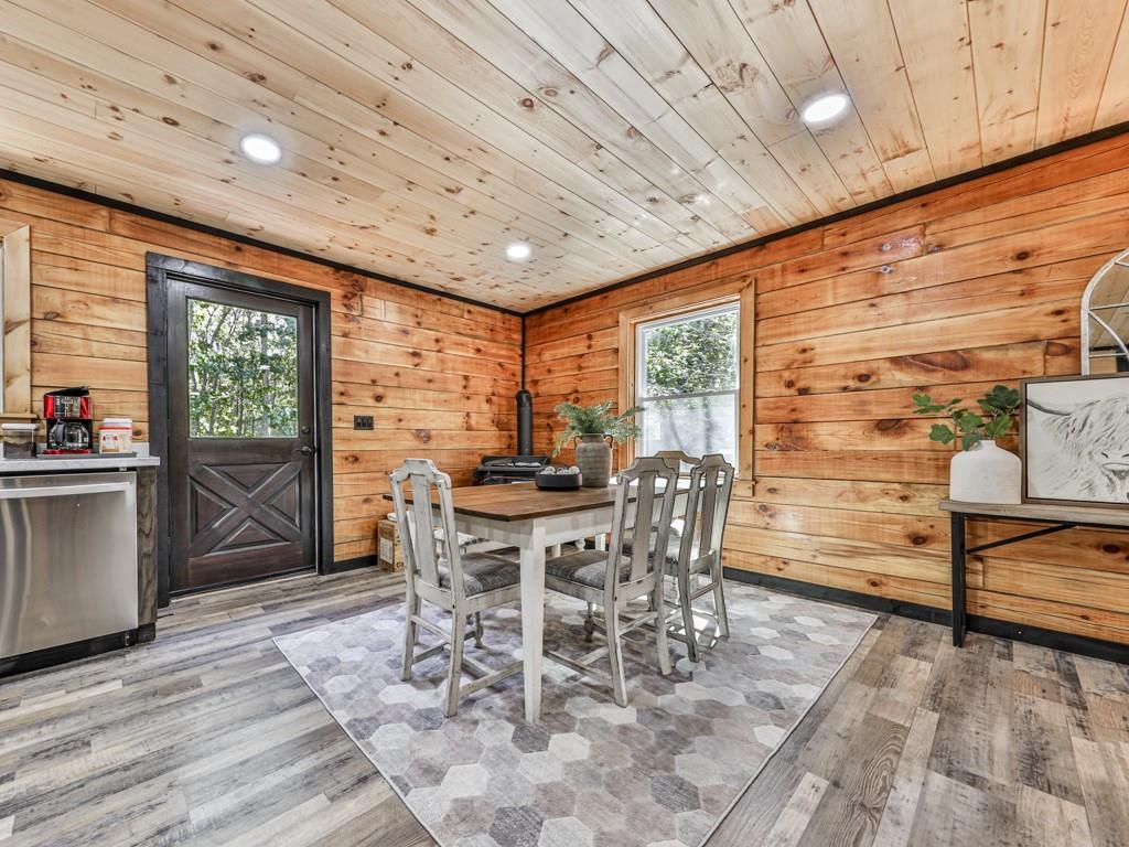 1166 Upper Sweetwater Trail SE