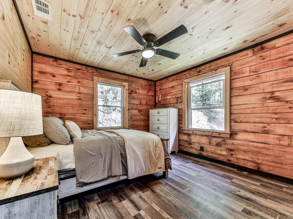 1166 Upper Sweetwater Trail SE