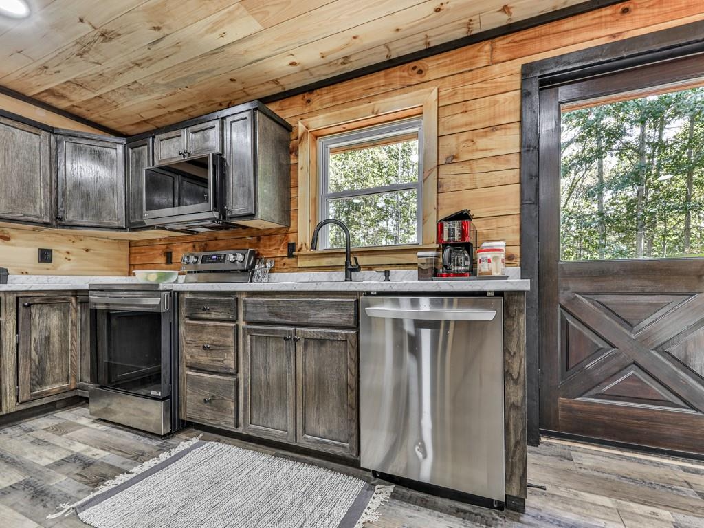 1166 Upper Sweetwater Trail SE