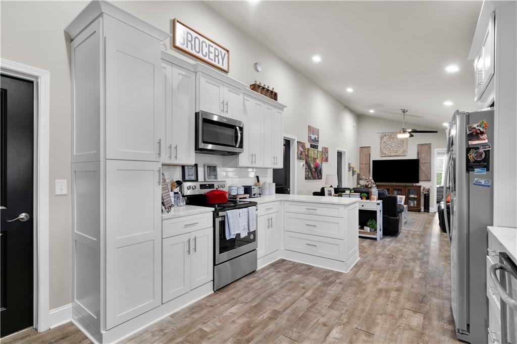 3547 Reavis Mountain Road