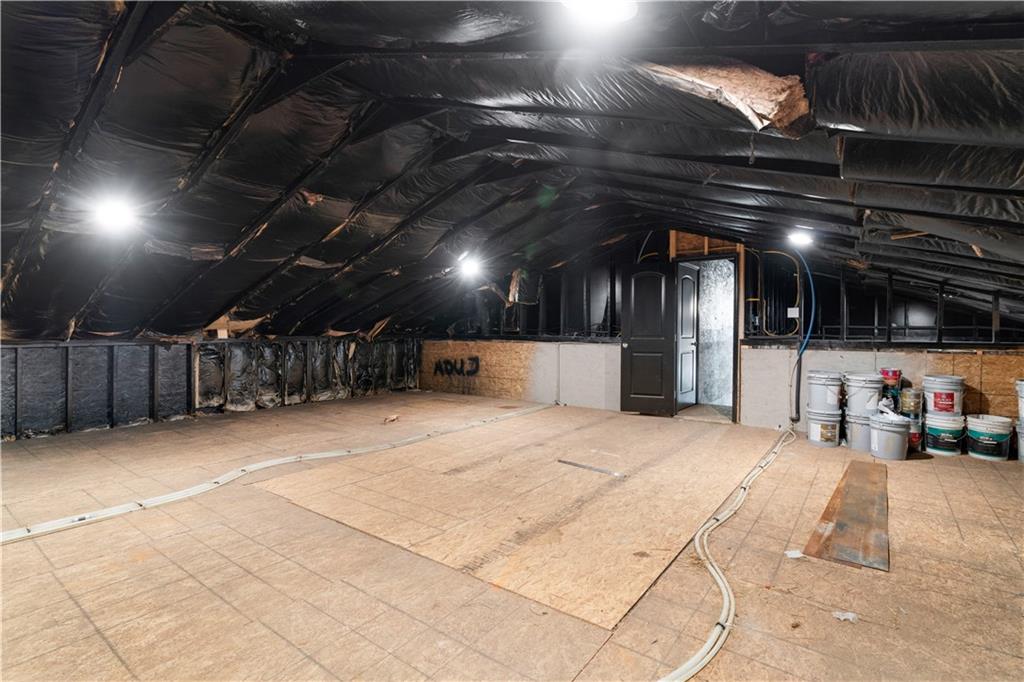 3547 Reavis Mountain Road