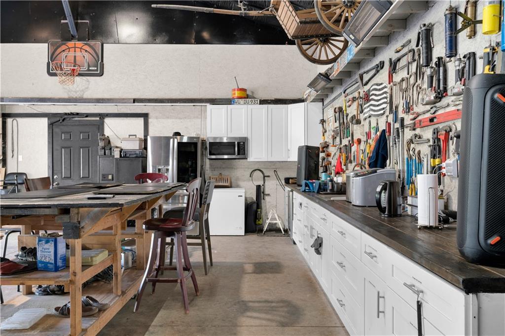 3547 Reavis Mountain Road