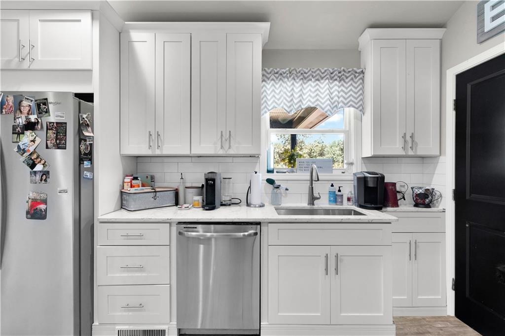 3547 Reavis Mountain Road