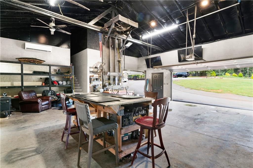 3547 Reavis Mountain Road