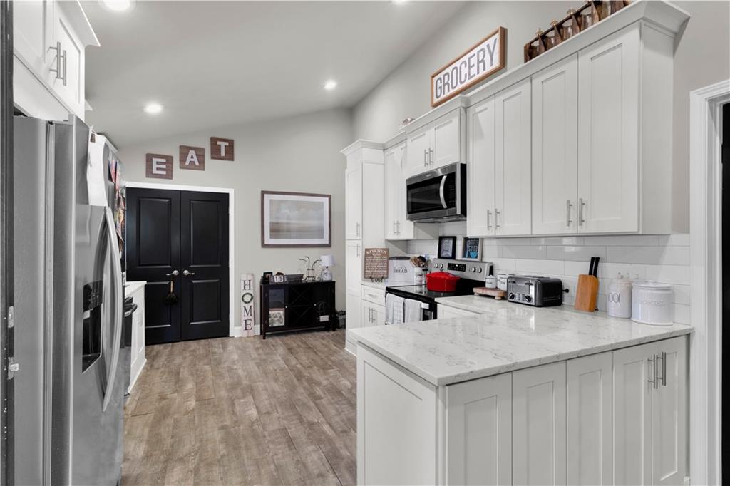 3547 Reavis Mountain Road