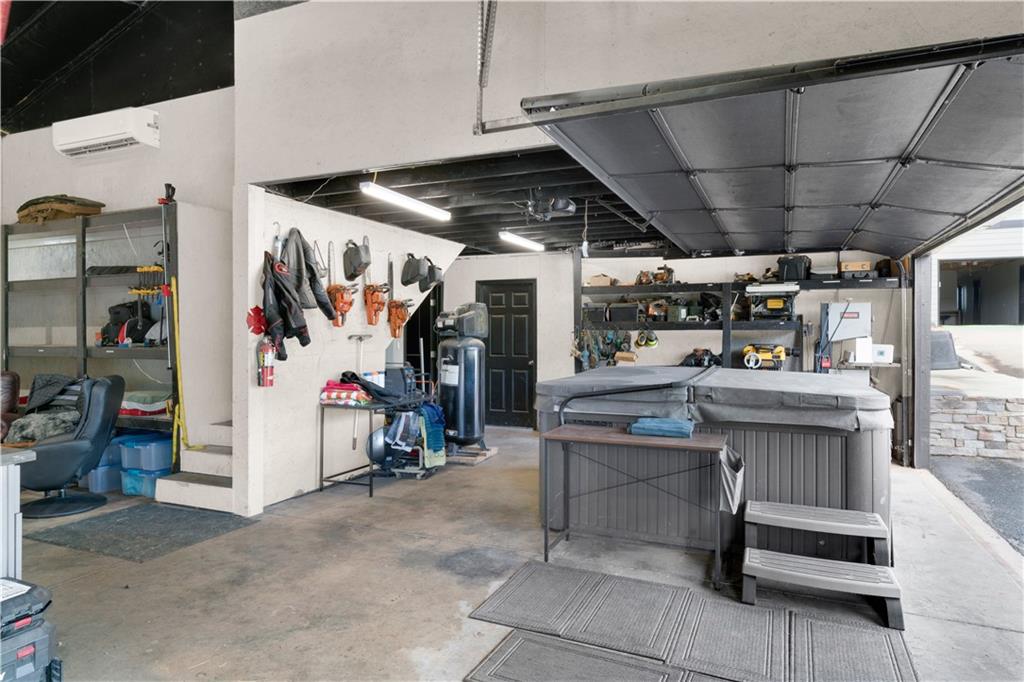 3547 Reavis Mountain Road