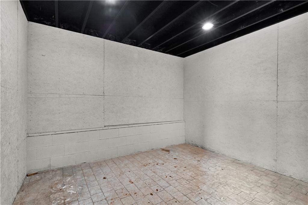 3547 Reavis Mountain Road