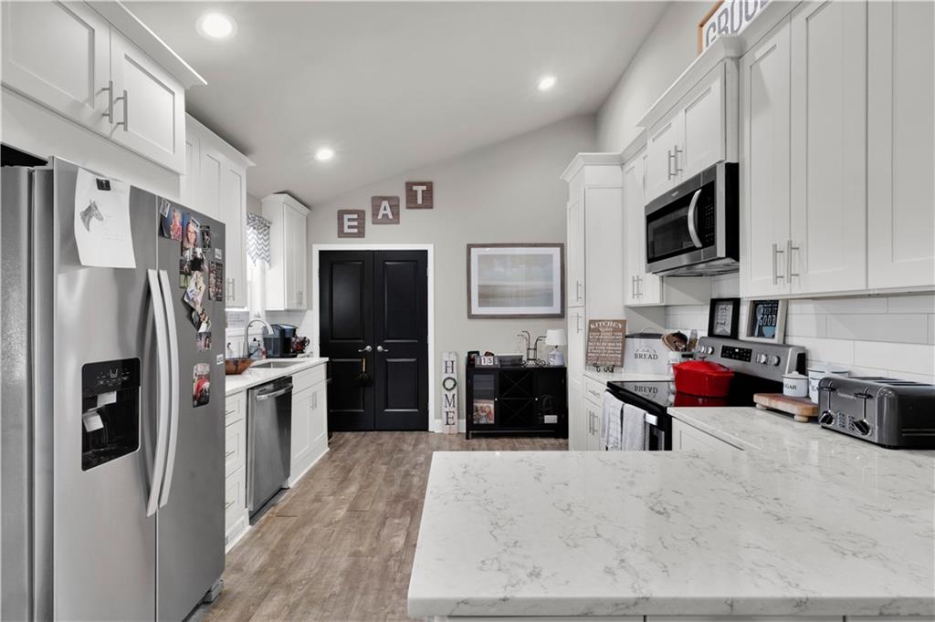 3547 Reavis Mountain Road